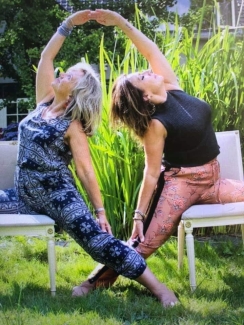 Stoelyoga, een milde vorm van yoga - Eemnes